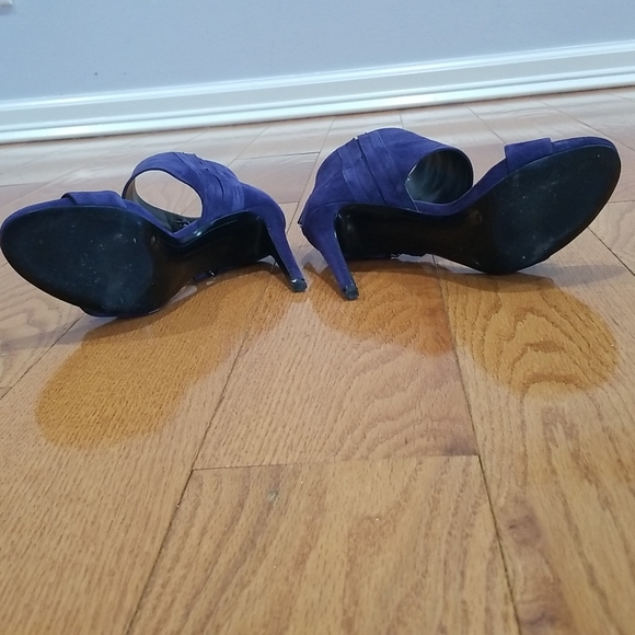 Sandals - Picture 4 of 5